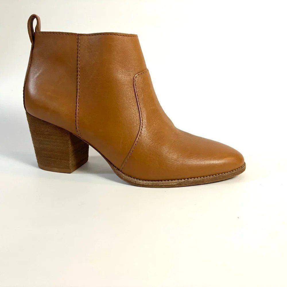 Genuine leather Asher Ankle  Bootie in tan sz 8